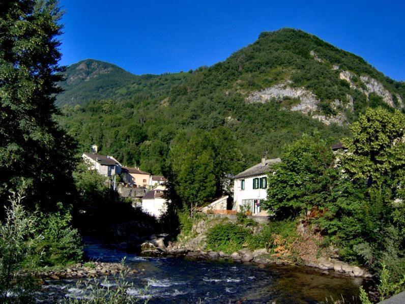 Gite Du Grand Taichou Luzenac Extérieur photo