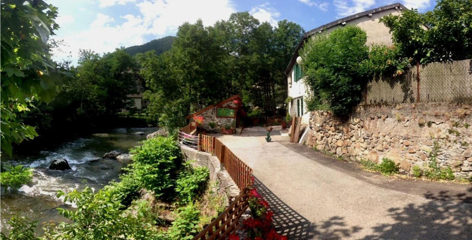 Gite Du Grand Taichou Luzenac Extérieur photo